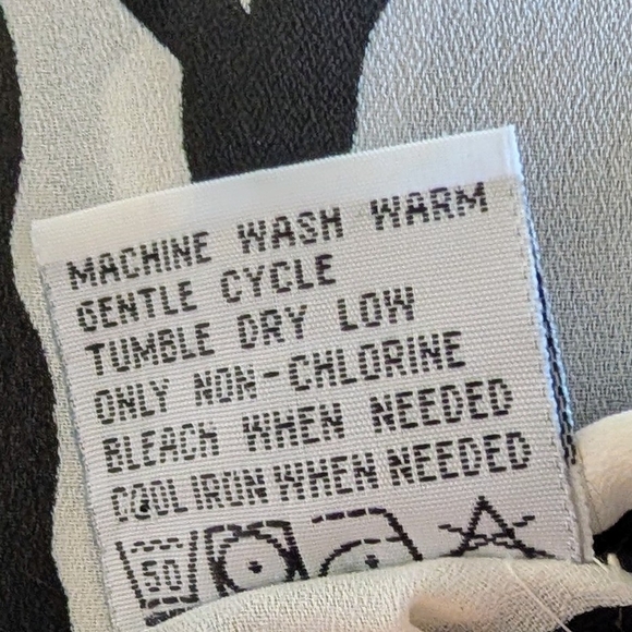 VTG DVF Black & White Zebra Button-Down Shirt 80s 90s Maximalism Loud Luxury - Picture 8 of 9